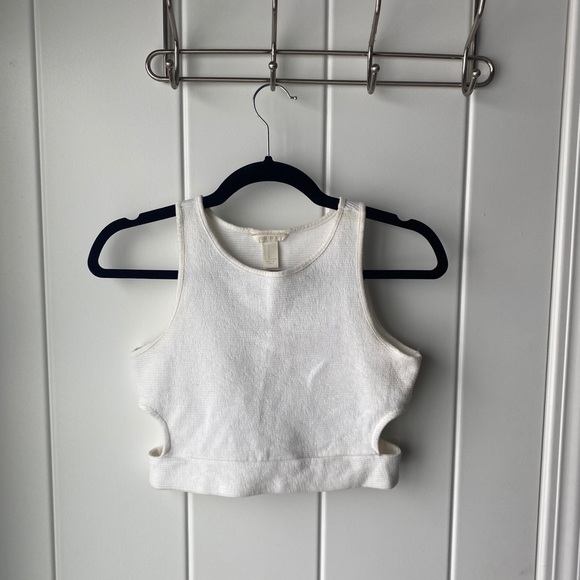 Forever 21 Tops - Forever 21 white cutout crop top